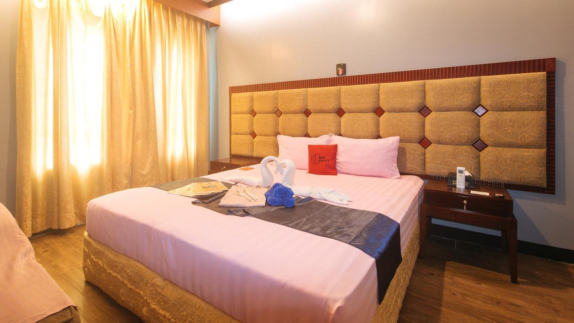 Reddoorz Premium At Jjimjbang Hotel Spa Manila Dış mekan fotoğraf
