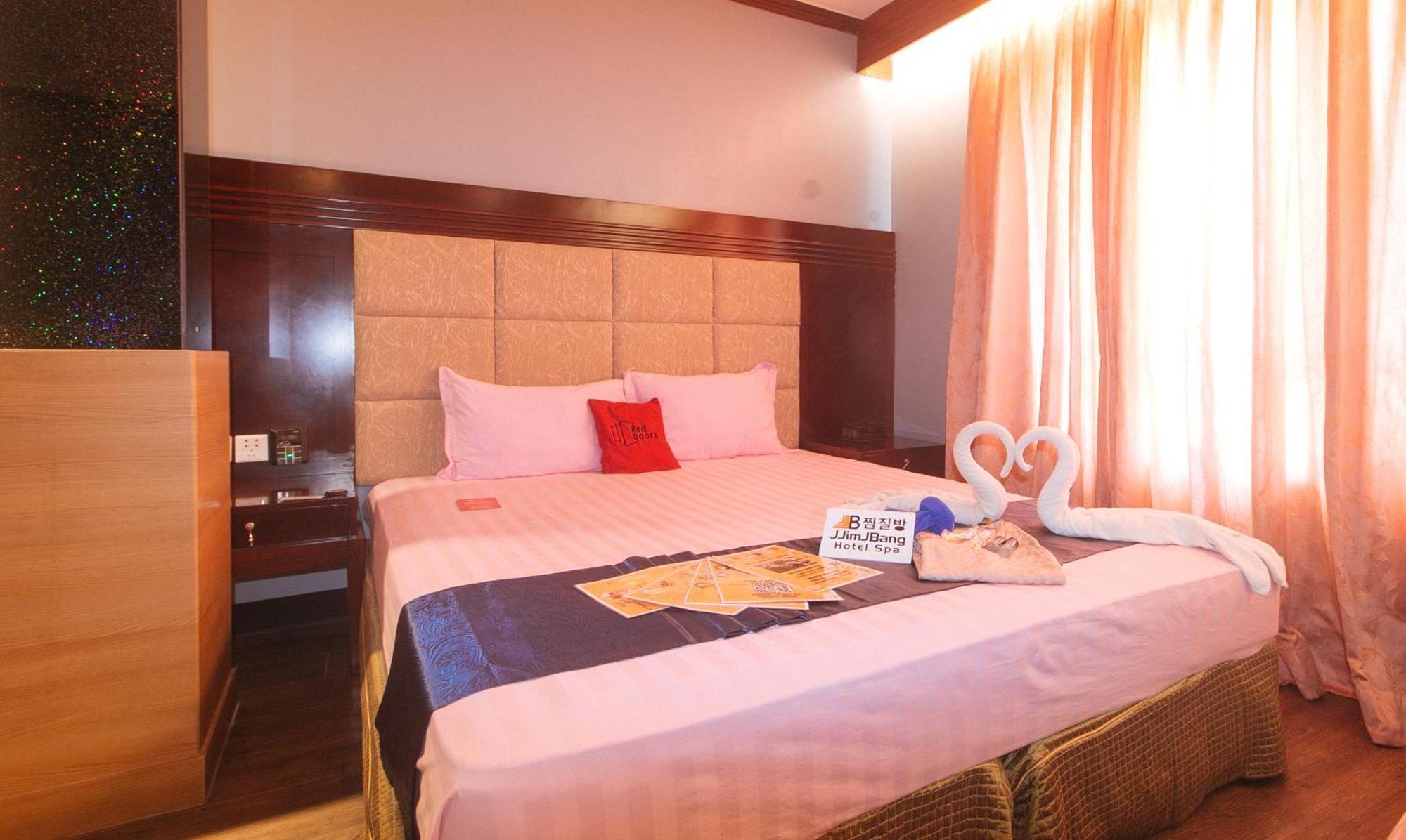 Reddoorz Premium At Jjimjbang Hotel Spa Manila Dış mekan fotoğraf